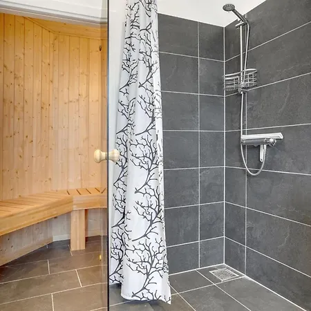 Ferienhaus Lima - 3-5km From The Sea By Interhome